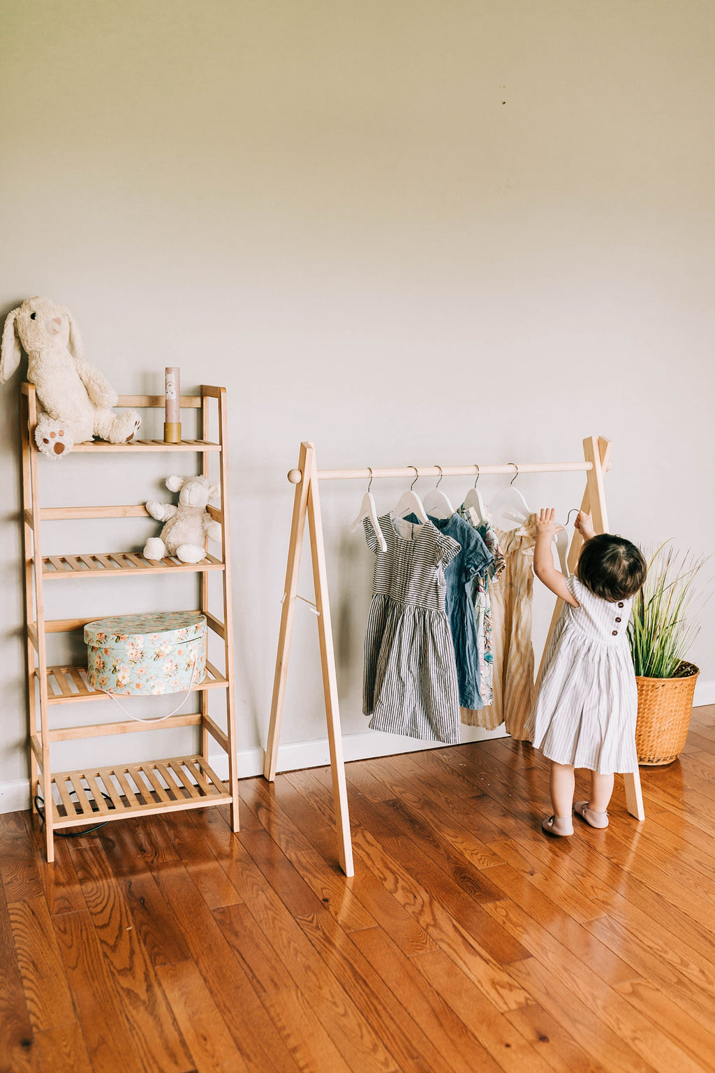 Wooden dress rack /toddler clothes rack