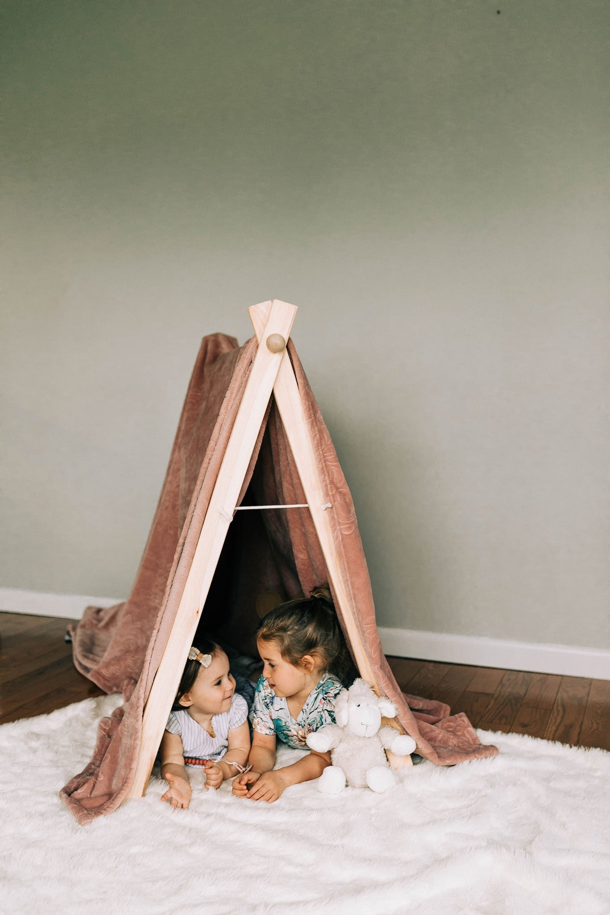 Wooden dress rack /toddler clothes rack